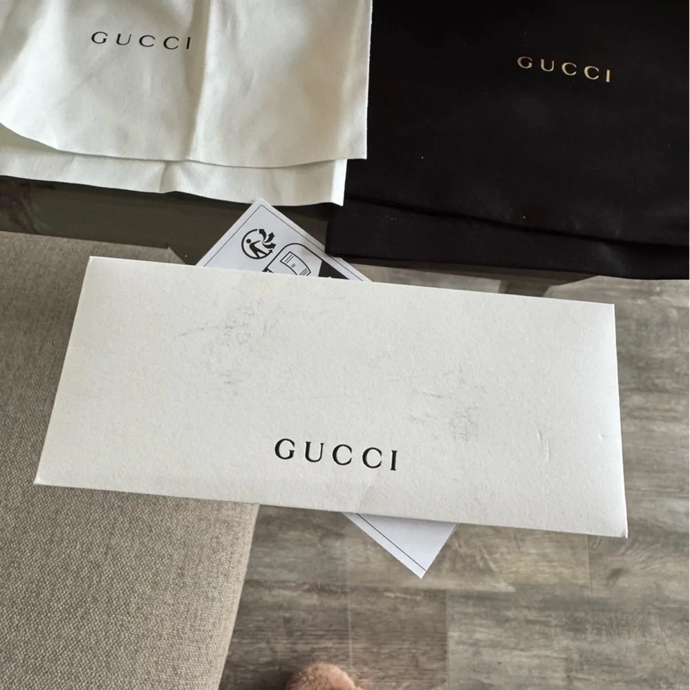 Authenticated! NWT! Gucci Oversized Sunglasses w/ Large GG Logo - Dark Brown